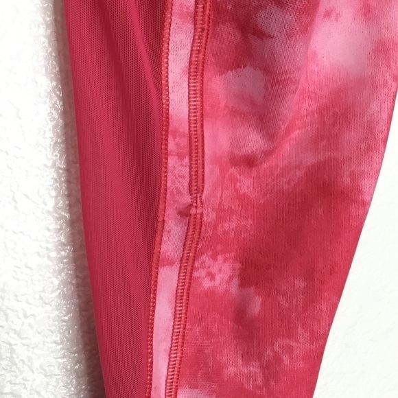 Lululemon Pink Tie Dye Cropped Workout Leggings - Picture 7 of 7